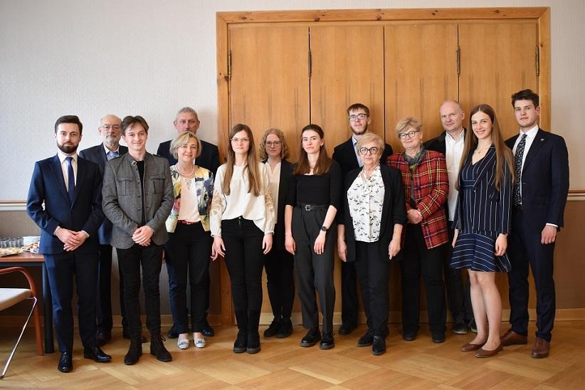 Wspólne zdjęcie uczestników spotkanie.