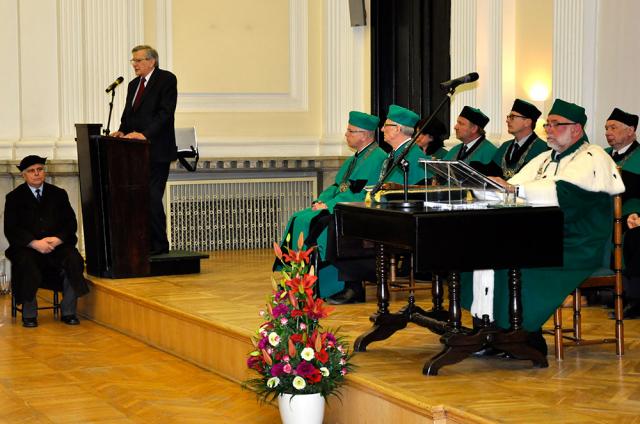 Dr Andrzej Smirnow podczas wykładu